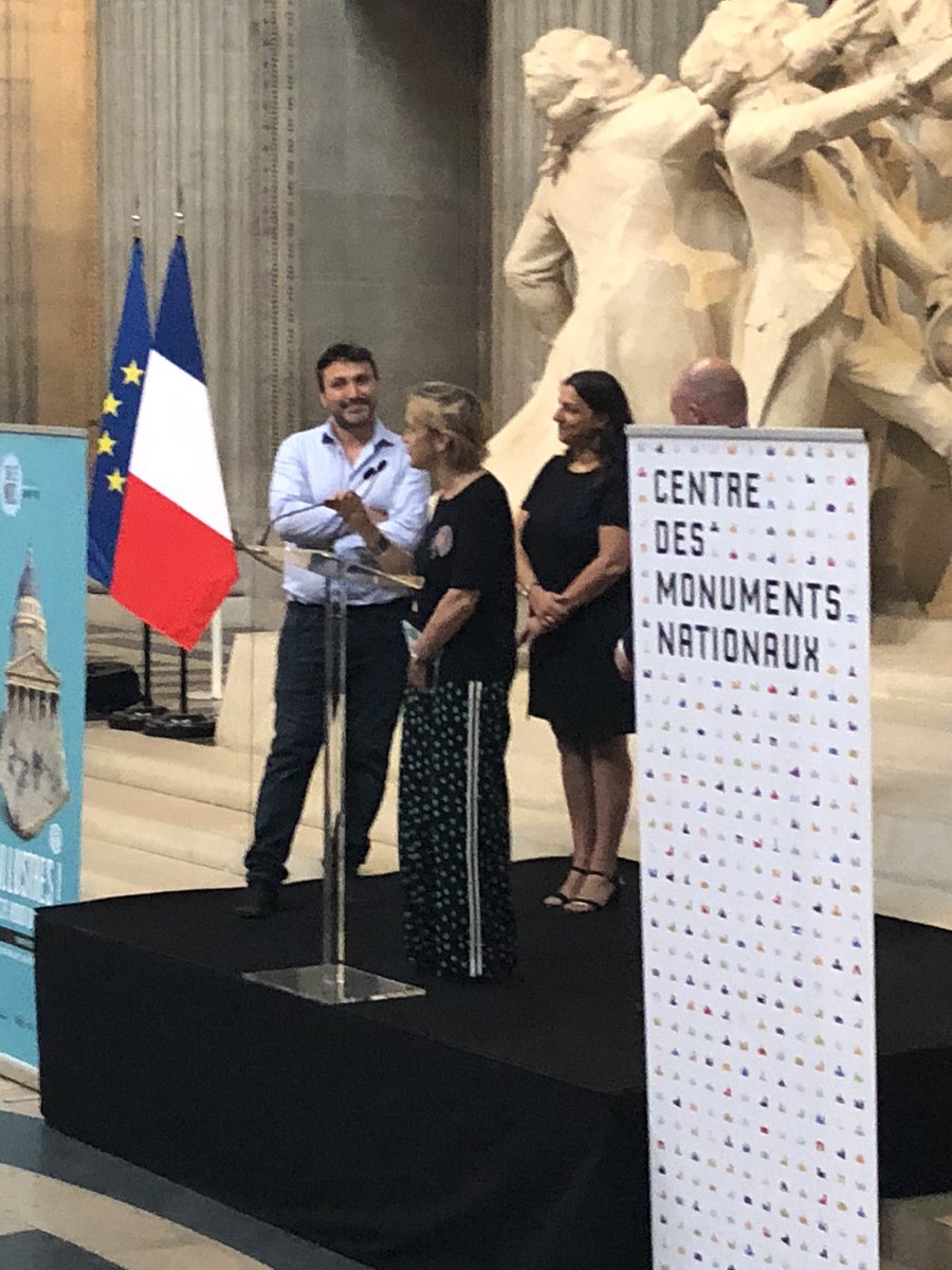 DecayeuxS's tweet photo. Inauguration ce soir de l’exposition  #illustres au #Pantheon avec mon ami @christianguemy . Laïcité et Engagement . Hommage aux grands Hommes de la #France #StreetArt Quand  la culture est là pour Transmettre les valeurs de la république #mémoire https://t.co/80CyiBiNbG