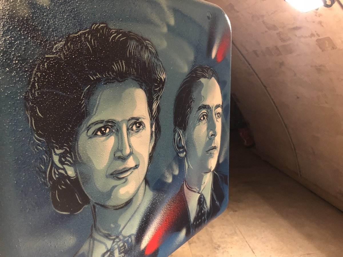 DecayeuxS's tweet photo. Inauguration ce soir de l’exposition  #illustres au #Pantheon avec mon ami @christianguemy . Laïcité et Engagement . Hommage aux grands Hommes de la #France #StreetArt Quand  la culture est là pour Transmettre les valeurs de la république #mémoire https://t.co/80CyiBiNbG