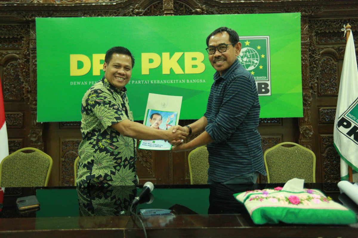 Brigade01Sumut's tweet photo. Drs. Hi. Abd. Rahman Lahabato
Anggota DPD RI JOIN Caleg PKB Maluku Utara.
#DPDRIJoin
@Jkw_CakImin https://t.co/p3ANbRg16A