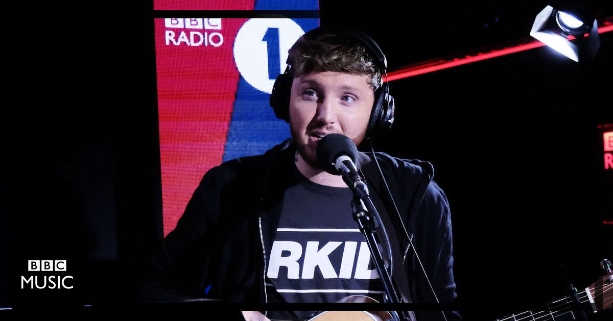 BBCSounds's tweet photo. HOW GREAT was @JamesArthur23's @BBCR1 Live Lounge? ✨

If you missed his incredible 'Blue Lights' cover watch on @BBCiPlayer 👉https://t.co/nAATFJavRV https://t.co/3avF81sojU