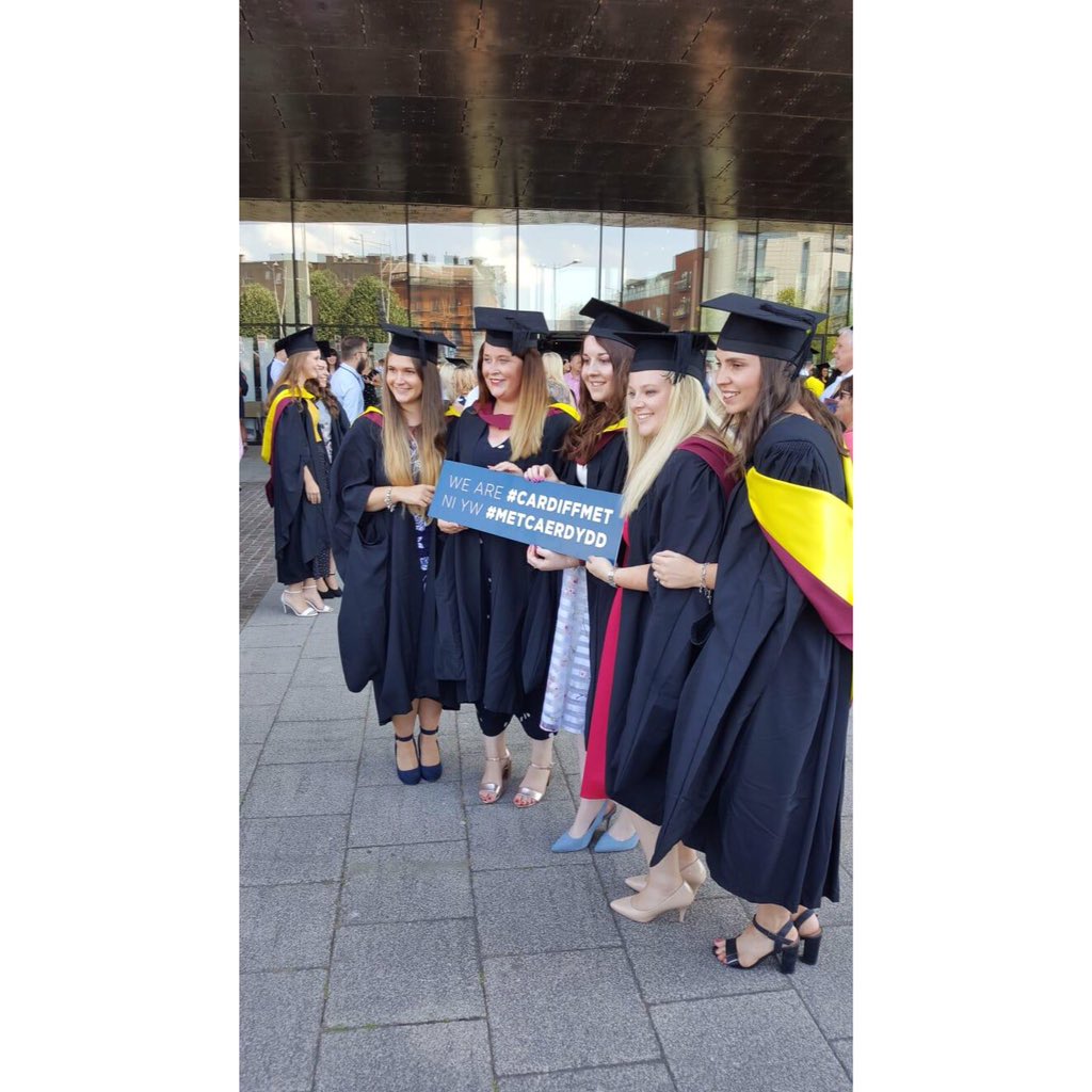 MissRolph's tweet photo. What a brilliant day! 🎓♥️ https://t.co/R94uBkAFkJ
