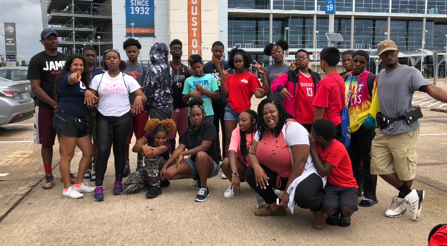 Agape_Houston's tweet photo. Please pray for our teens this week as they go to Stoney Creek Ranch. Life is full of distractions and sometimes it can be hard to hear what God is doing and saying through the noise. This is their time to disconnect from social media and have a clear connection with the father. https://t.co/tLdkJn0rXr