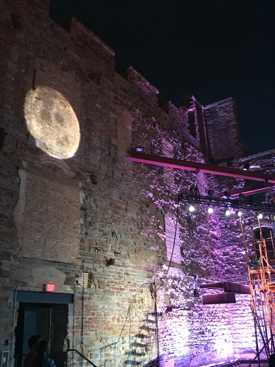 MCSummerOpera's tweet image. We&apos;re just a few days away from OPENING NIGHT! Who&apos;s ready to see Carmen under the stars? #MCSOpera #millcitysummeropera #operaunderthestars #carmen