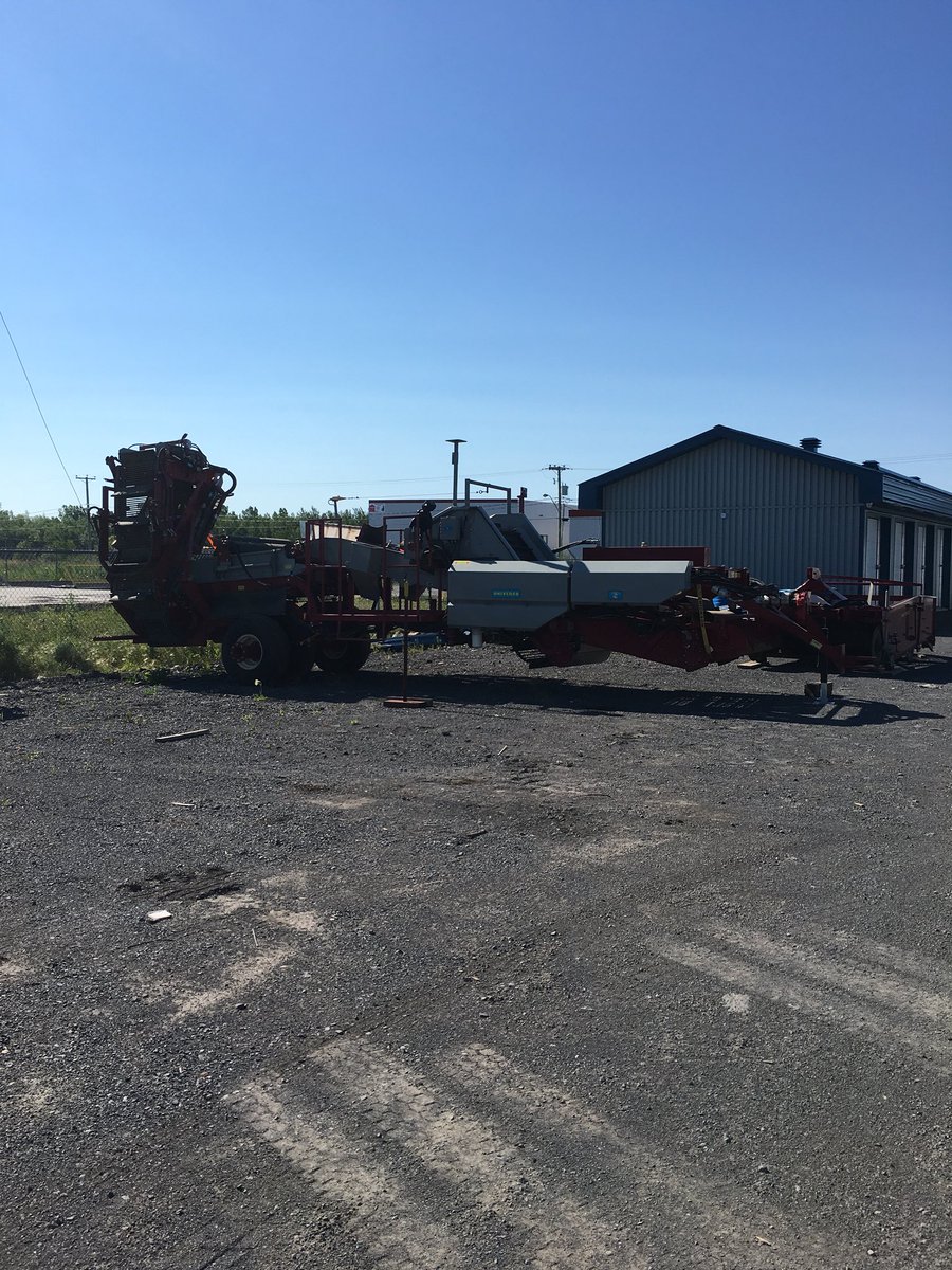 eekfarms's tweet photo. Made it #Univerco in #Napierville to see our new #G3 #onion harvester...ready to be shipped to us. This will be the first G3 in the #HollandMarsh https://t.co/3ztGYogohm