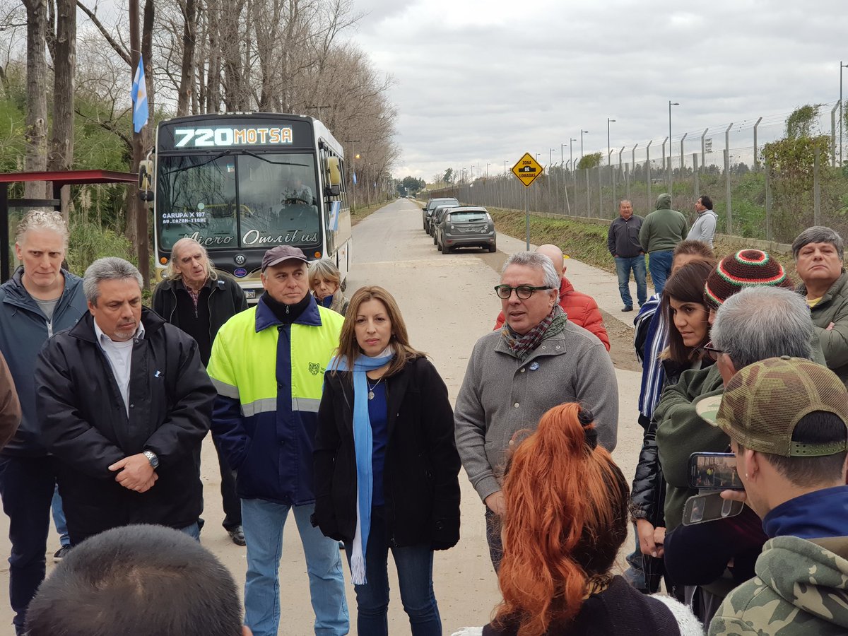ZamoraJulio's tweet photo. Participamos de la recorrida inaugural de la línea 720 que por primera vez llega al barrio Parque Alegre de Rincón. Además, hablamos con los vecinos sobre sus inquietudes. #SigamosCreciendo 🚌 https://t.co/dunphmM0Pm
