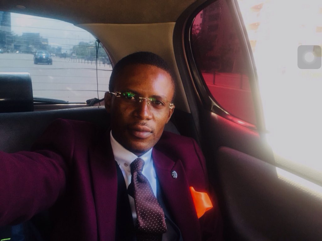 BLEDNZAMA's tweet photo. La démocratie trouve son dégoût en RDC... La Kabilie ne se rend-t-elle pas compte que le pays bascule dans le néant? https://t.co/QhGqQAtRrB