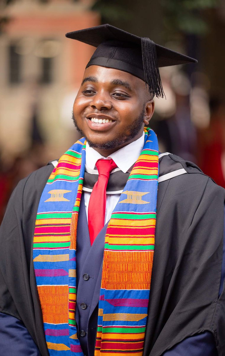 GeneralGerald's tweet image. Uni tried to take my soul but I can only smile because God saw me through🙏🏾 #IssaGraduate