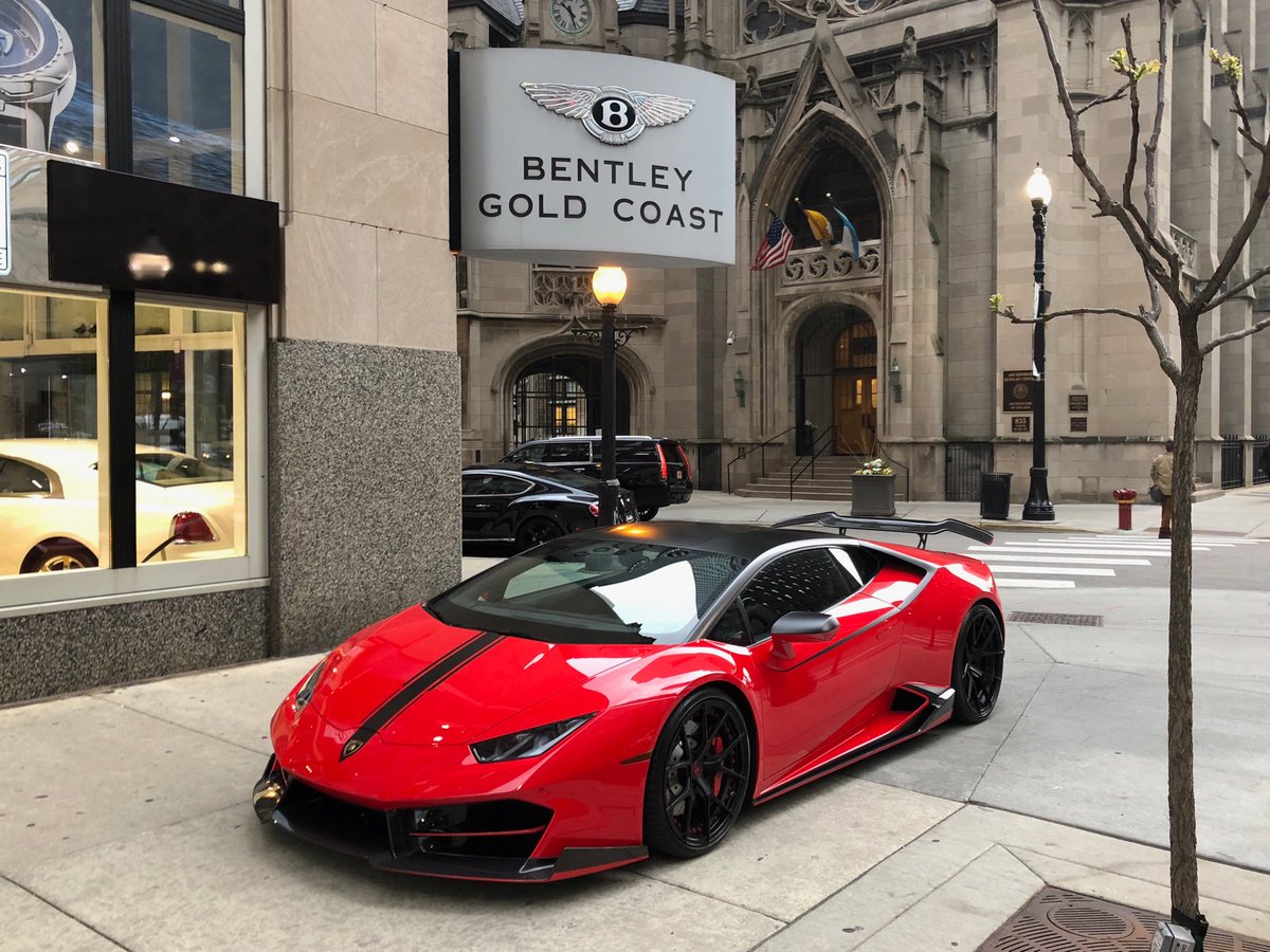 This Lamborghini Huracan LP580-2 is a show stopper!
#Lamborghini #Huracan #BentleyGoldCoast