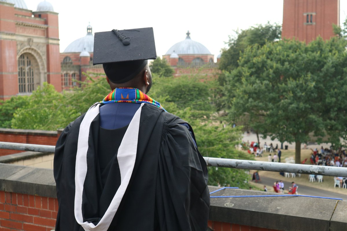 GeneralGerald's tweet image. Uni tried to take my soul but I can only smile because God saw me through🙏🏾 #IssaGraduate