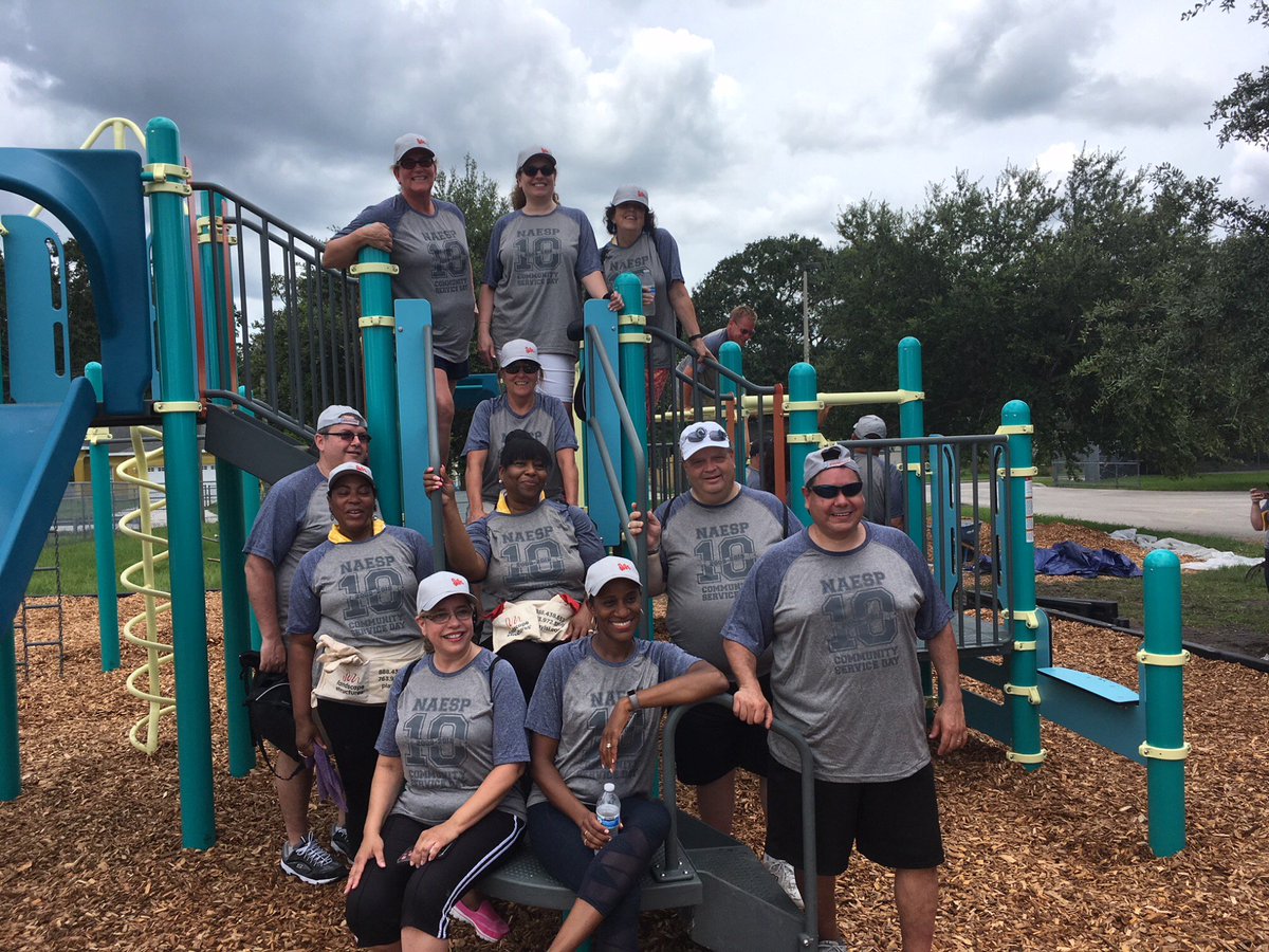 NAESP Zone 2 members at the 10th annual NAESP Community Service Day!