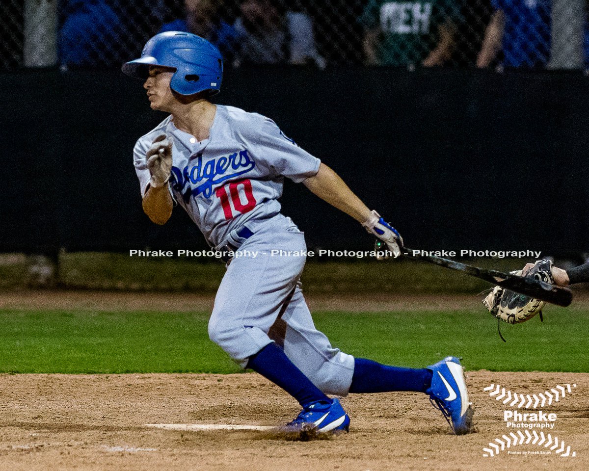phrakephoto's tweet photo. .@jeremiahvison Jeremiah Vison (10) OF AZL Dodgers 2018 36th round #dodgershots #thedodgers #losdoyers #letsgododgers #ladodgers #dodgers #dodgerblue #dodgers4life #itfdb #gododgers #welovela #likeapio #rustlerswest
more photos on my FB page https://t.co/voUqPLUXFc