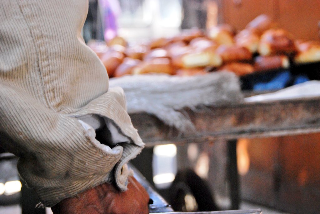 viaggimperfetti's tweet photo. #Marrakechmood oggi così:  ripensando alle delizie scoperte in #Marocco come la #tangia o la #pastilla sapientemente preparate... Ho voglia del pane cotto nei forni che sfruttano il calore degli hammam! https://t.co/CifGogdCPJ
https://t.co/qnOXeT1y2f https://t.co/g5XvK7SFTW