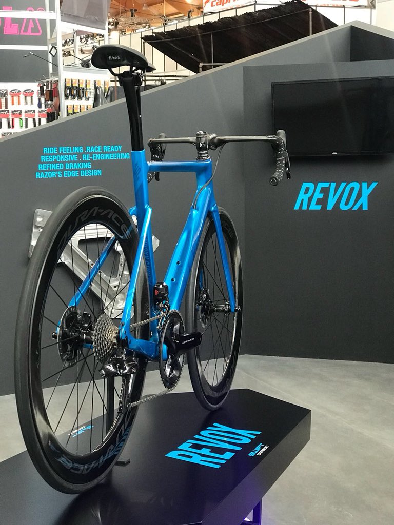 H_Schoeman's tweet photo. Really excited for the new @swiftcarbon bikes! Brand new #RevoxDisc and #HypervoxDisc ππ» #eurobike2018 https://t.co/xWKlfKOoYh