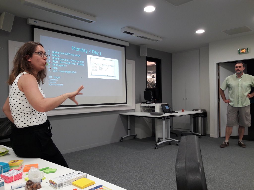 SoleneSaguez's tweet image. Qu&apos;il est bon de se détendre après une première journée de #DesignSprint avec les étudiants de l&apos;@INSEEC_U 
@BenUserMood @Kozeagroup demain reprise en force pour la J2 #sketching !