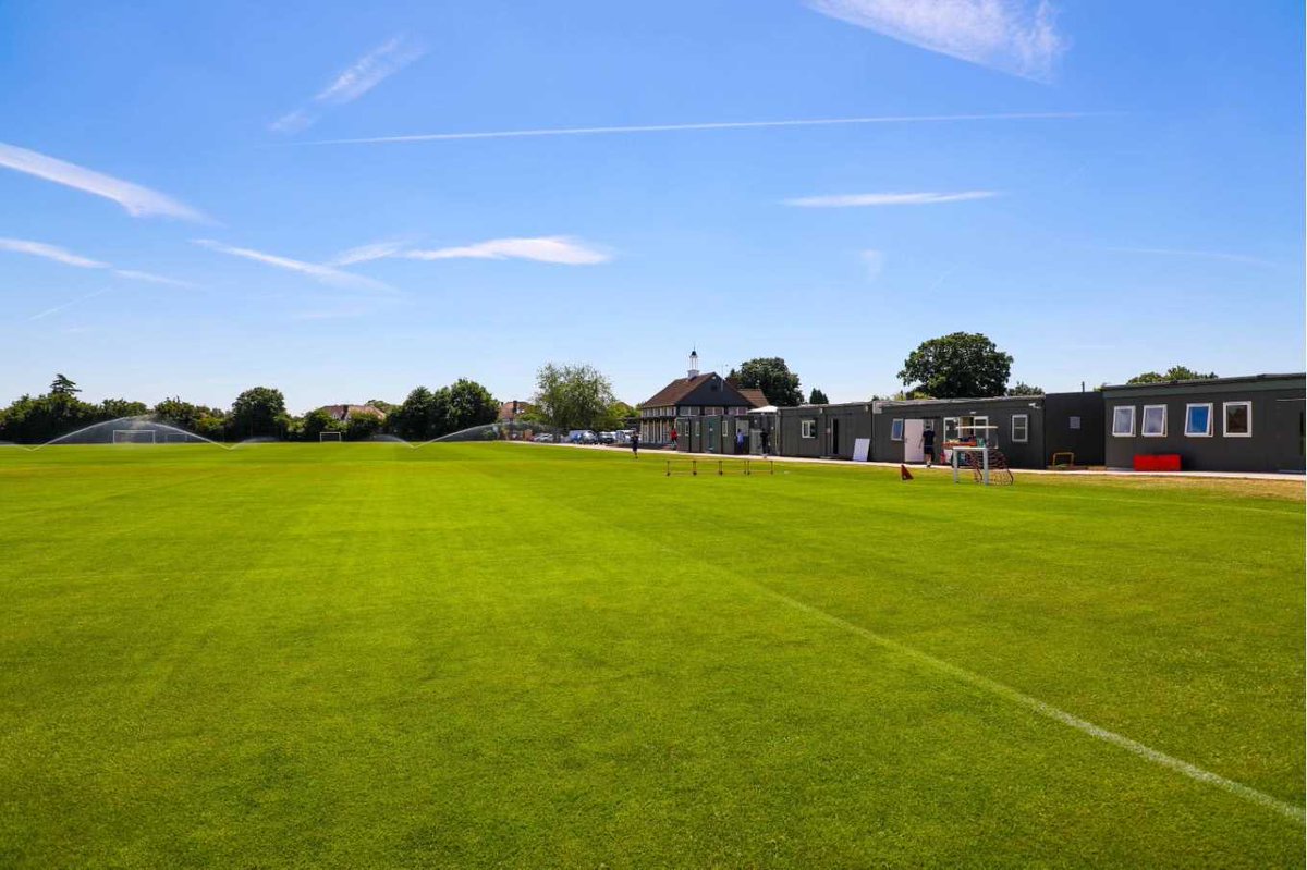 🖥 #BrentfordFC is seeking a Graphic Designer to join its Communications Department. 

More information and how to apply ➡️ bit.ly/GDVacancy