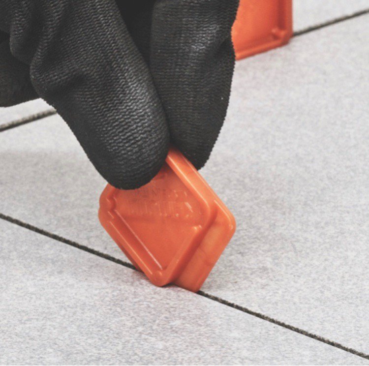 WalcroFlooring's tweet photo. Use 'em, reuse 'em, double use 'em! #Raimondi removable, reusable, & dual size spacers. #Time2Tile #LevelingSystem https://t.co/dlEUVTVoZb