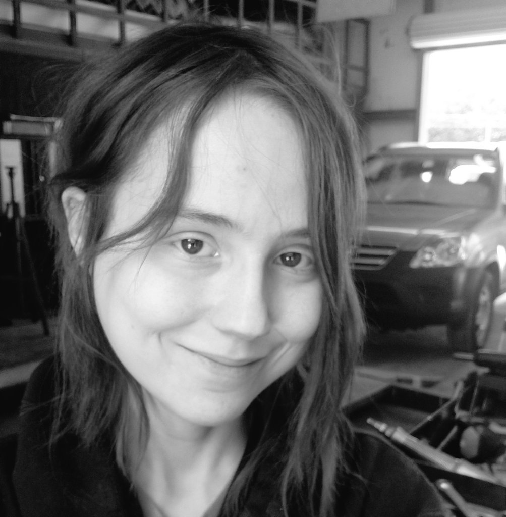PixieStrmDesign's tweet photo. When i'm not in my studio drawing, i'm here at our Auto Repair Shop doing marketing. :)
#artist #falkomotors #loramarshdesign #autorepair #summervillesc #CharlestonSC https://t.co/CRxRgs9Ufc