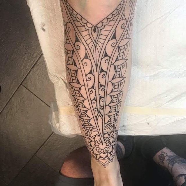 PureInkFury's tweet photo. Jay Laviolette spitting hawt fiii-ah! 
https://t.co/mWCuqOUUns for more geometric and dot work goodness.
#freshink #schenectadytattoo #pureinkfury #schenectady https://t.co/7ceUBrn2M4 https://t.co/DjVdZEM0kk