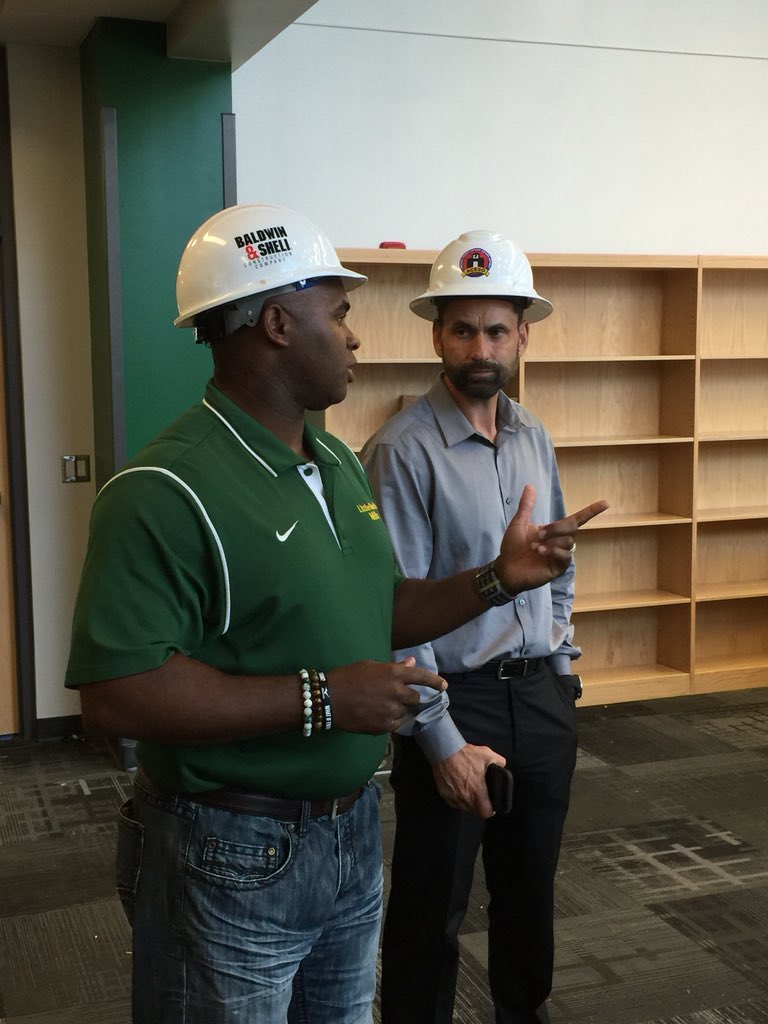 pcssdschools's tweet image. Mr. Clayton welcomes Dr. McNulty with a tour of the #NewMills #millscomets #pcssd #publicschools