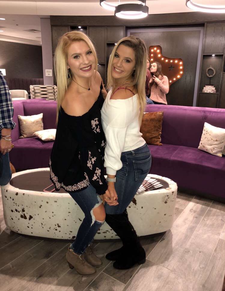savcmiller_'s tweet photo. Happy happy bday B!!! ❤️❤️ Thank u for always being there no matter what!! So glad you’ve survived all my driving scares!! Love u s’much 💟💕💜💙 @brooklyn_noll https://t.co/aGcAO3jE5e