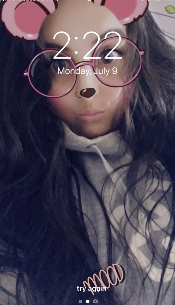 Gr3n3ydSkOrP's tweet image. looked at my phone right on time...
#TwoTwentyTwo make a wish ✨🤞💫
  *yess, i am my own background💁🏻‍♀️*
#MakeAWish ⭐️