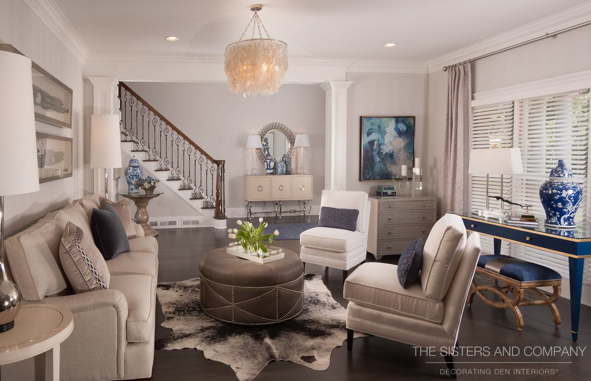 thesistersnco's tweet photo. N A V Y
・・・
Pops of a navy on the desk and artwork really help this space jump and create interest.
・・・
#LivingRoom
#THESISTERSNCO #DecorBoss #DecDen #blackexcellence #InteriorDesign #MODERNHOME #DecoratingDivas #interior4inspo #HomeDecor https://t.co/hsHKPbOcT5