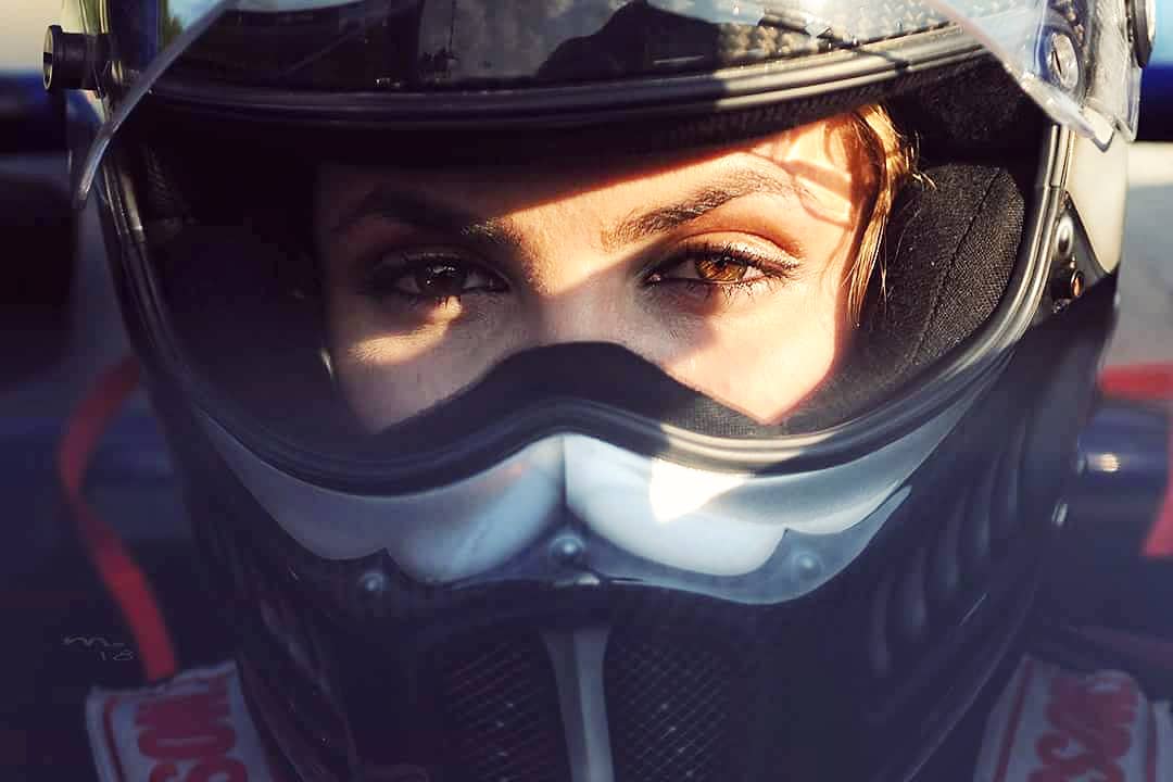 KatRedner's tweet image. Don&apos;t lose your fire.⚡ #staringcontest #jetlife 👀 #livefearlessly