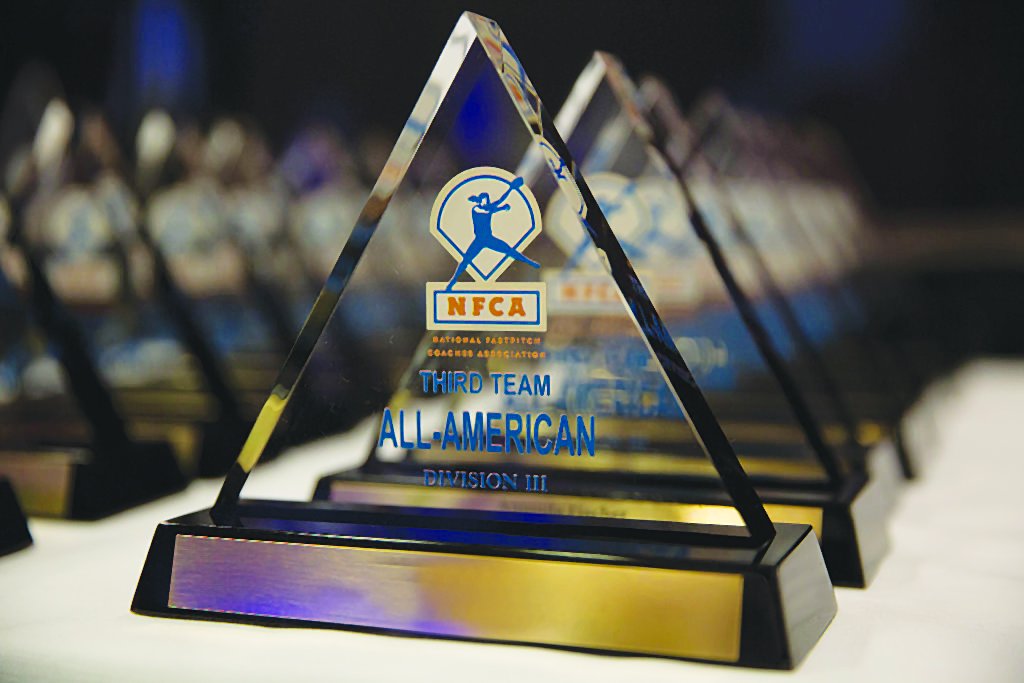 BREAKING: 48 student-athletes earn NFCA High School All-America honors. bit.ly/2KMlhxu