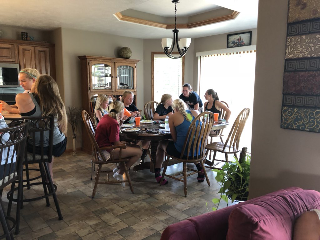kimbrown106's tweet photo. Feeding the softball family is what I do best #softballmoms #gowarriors @SBL_Softball https://t.co/qWwIbo3yyN