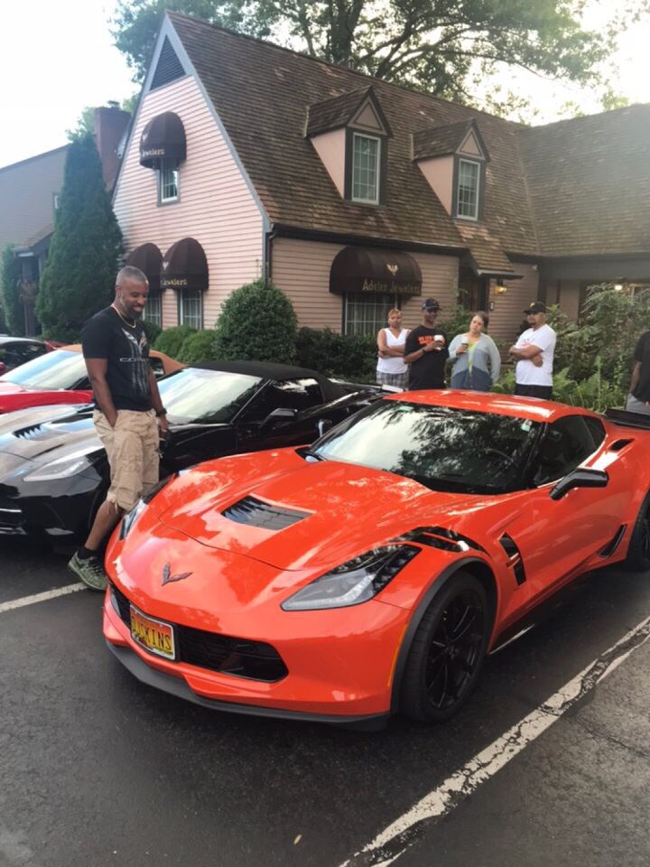 DJSkins's tweet photo. Checking out my whip aka Naranja Grande!  #djskins #djlife #corvette #grandsport #sebringorange #c7 #dj https://t.co/Hg93EBolx2