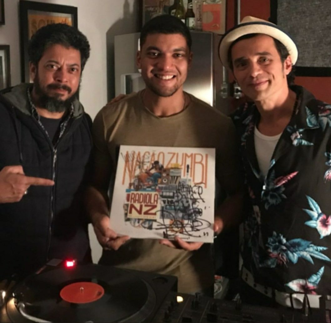 NacaoZumbi's tweet photo. Vinil do #RadiolaNZ na nossa lojinha online https://t.co/PylWfYW6Ih https://t.co/XE9d36hmON