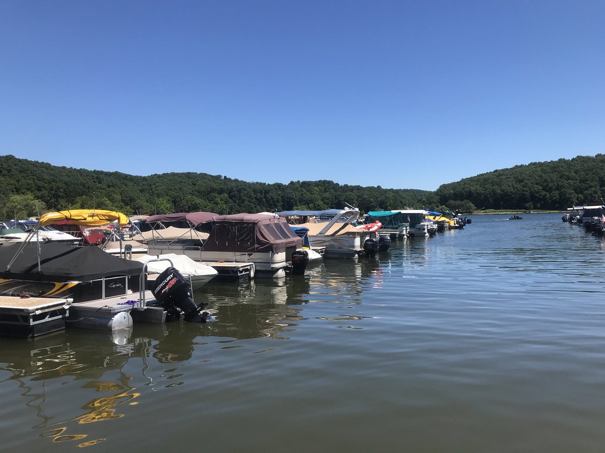 CLSportsOutdoor's tweet image. Beautiful weather for boating with good friends this past weekend.  Can’t wait to do it again soon #raystownlake