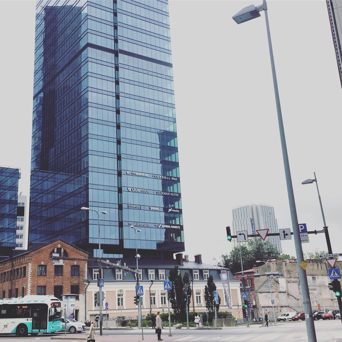 Lauren_wbg's tweet photo. Going through the pictures I took last week in Tallinn where I joined #EGOS2018. This very much symbolizes my experiences there (both of the city and as a takeaway from the conference): Building skyscrapers on age-old structures. It’s all about the fundamentals @egosnet @SWG_DTMO https://t.co/sQgyFnr8t5