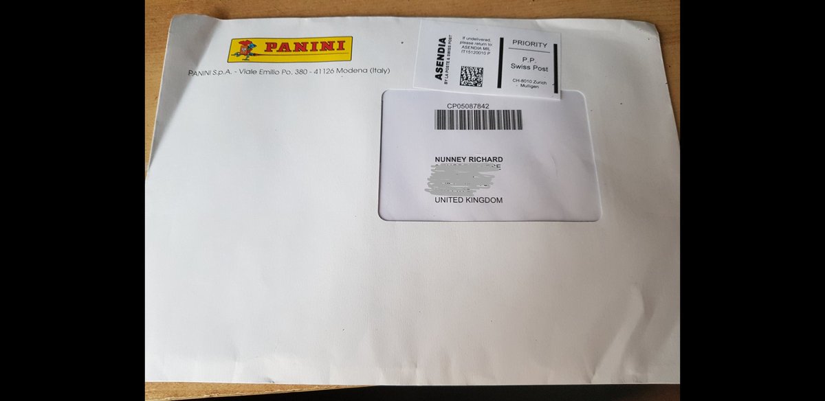 richardnunney's tweet photo. Thanks @OfficialPanini. Album complete!!! Til the euros in 2020!!!
#paninibus https://t.co/UcSGm7OuWH