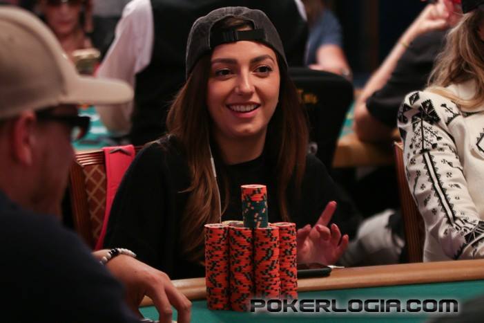 pokerlogia's tweet image. #WSOPME &amp;gt; Kelly @The_Illest Minkin está sexta en el conteo general con 3.7M. Busca mejorar su puesto 29° en la #WSOP2015. Quedan 260 jugadores. #girlpower