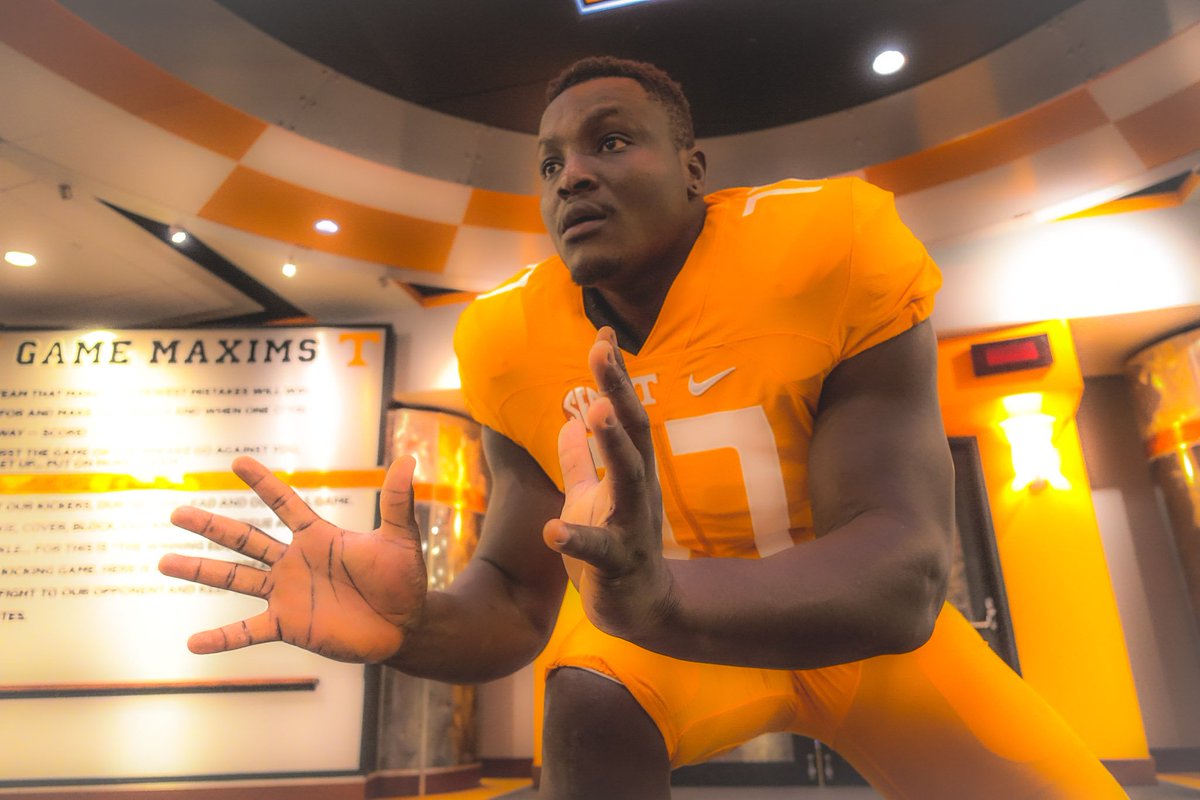 yomzking's tweet photo. Thank you God for the blessings upon my life....#VFL 🍊🍊🍊 https://t.co/m1VuykRD3F