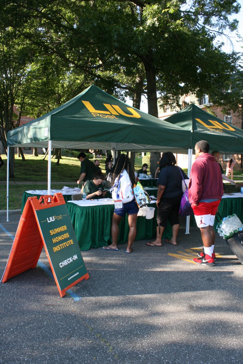 Long Island University tweet media