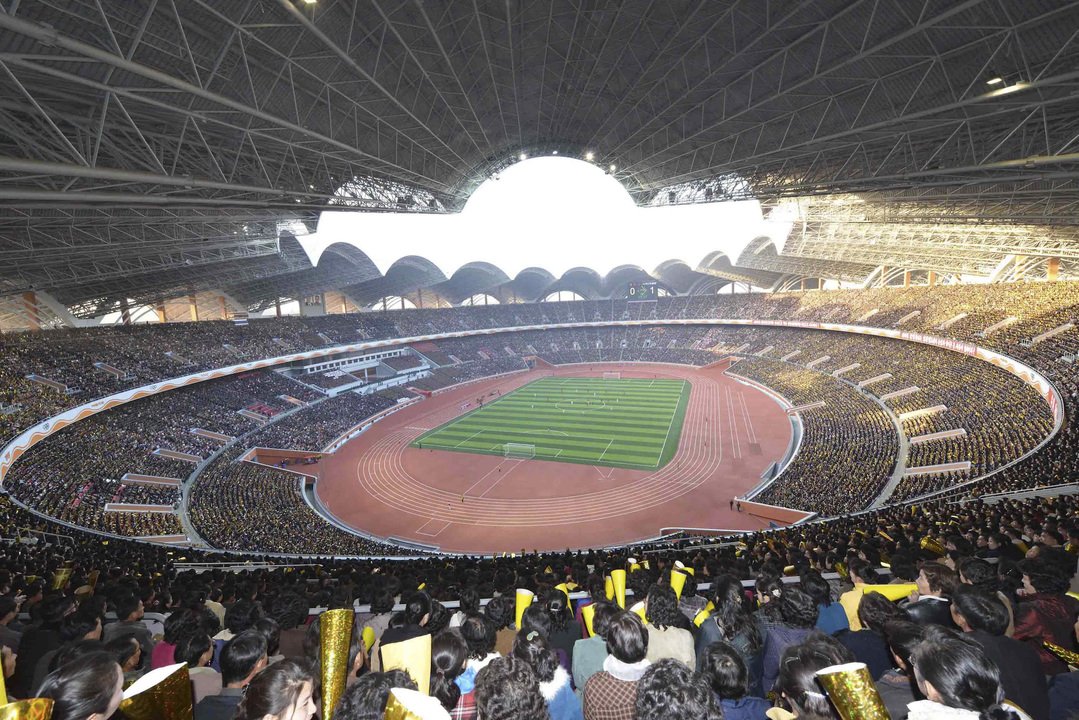 世界四季報 世界で最も大きなスタジアム トップ30 T Co Hw4bhq712v 1位 メーデー スタジアム 北朝鮮 平壌 収容人数11万4000人 11位 カンプノウ スペイン バルセロナ 9万9354人 ブラジルのマラカナン スタジアムは 改修される前は
