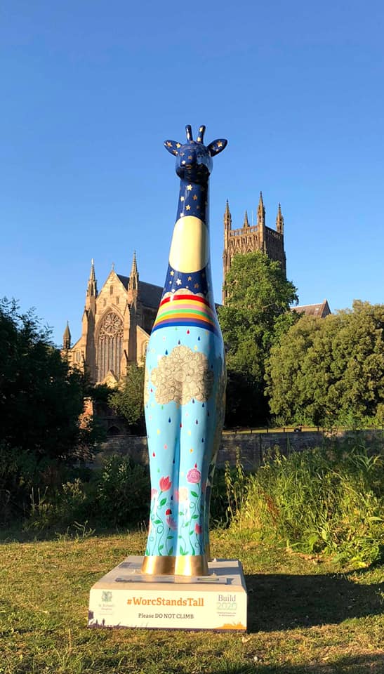 MarnieMakes's tweet photo. Ta-Daaaaa! Presenting 'The Giraffe Who Found His Happy Place'!You'll find him on the @WorcStandsTall art trail, Bromwich Parade, opposite Worcester Cathedral, in a spot just perfect for him. He couldn't be more at home ! @wildinart @StRichardsHosp #arttrail https://t.co/2nXf9BdWHl