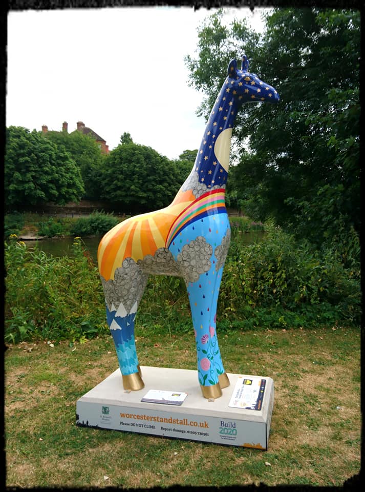 MarnieMakes's tweet photo. Ta-Daaaaa! Presenting 'The Giraffe Who Found His Happy Place'!You'll find him on the @WorcStandsTall art trail, Bromwich Parade, opposite Worcester Cathedral, in a spot just perfect for him. He couldn't be more at home ! @wildinart @StRichardsHosp #arttrail https://t.co/2nXf9BdWHl