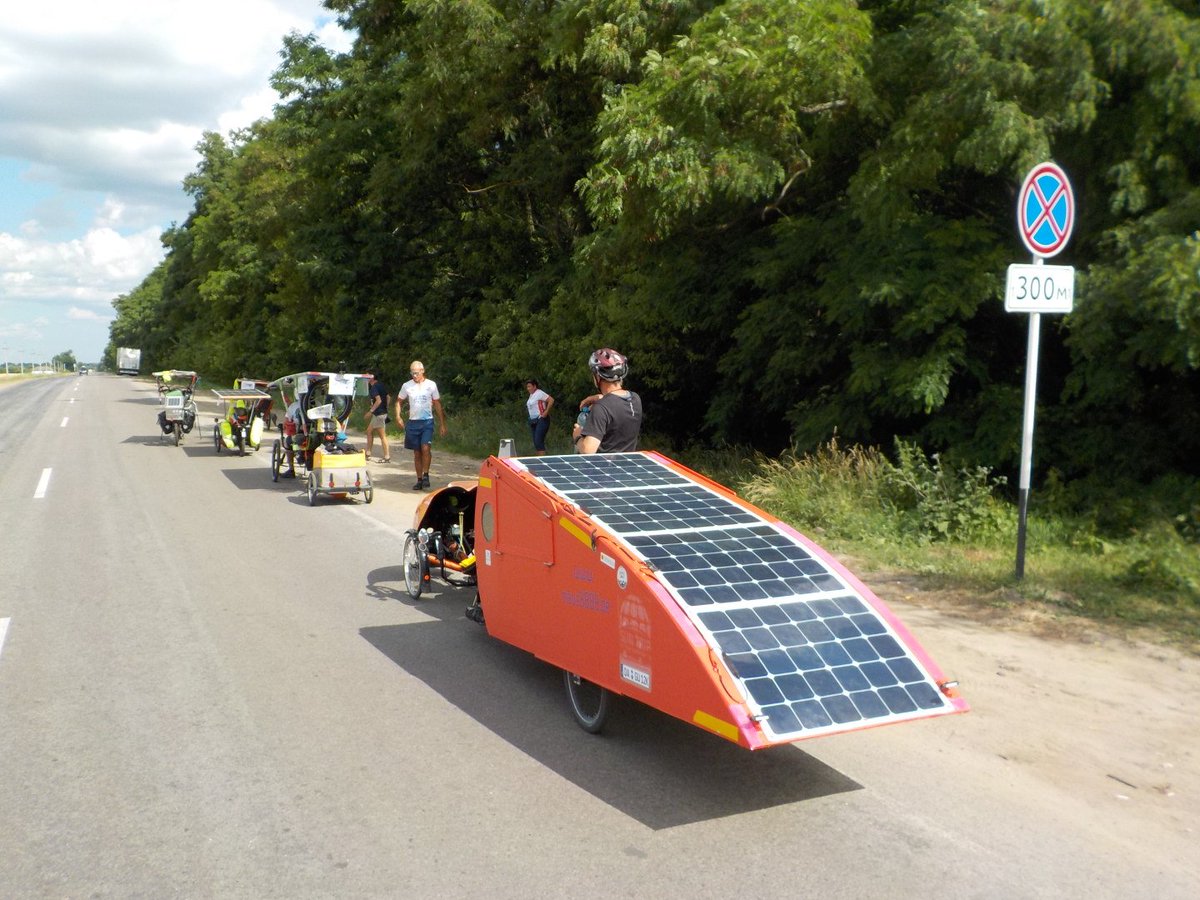 ArachneLabs's tweet photo. #thesuntrip2018 Sun Trip #solarbikes caravan enters #Russia https://t.co/sgDfmsuNWX
