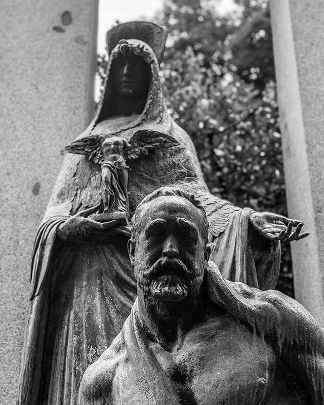 ricardo_mena's tweet photo. Ruperto Chapí. Estatua en el Retiro.
#statue #statues #statuecollectors #statuesque #statuephotography #statuesofinstagram #statueporn #statueart #statuesonfire #estatua #escultura #sculpture #sculptures #sculptureart #sculptureoftheday #figurativesculpt… https://t.co/7GOalJPatK https://t.co/paE4HlyQYB