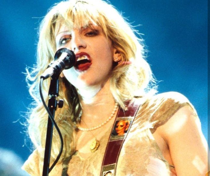  Happy Birthday to this beautiful goddess of grunge herself Courtney Love!    