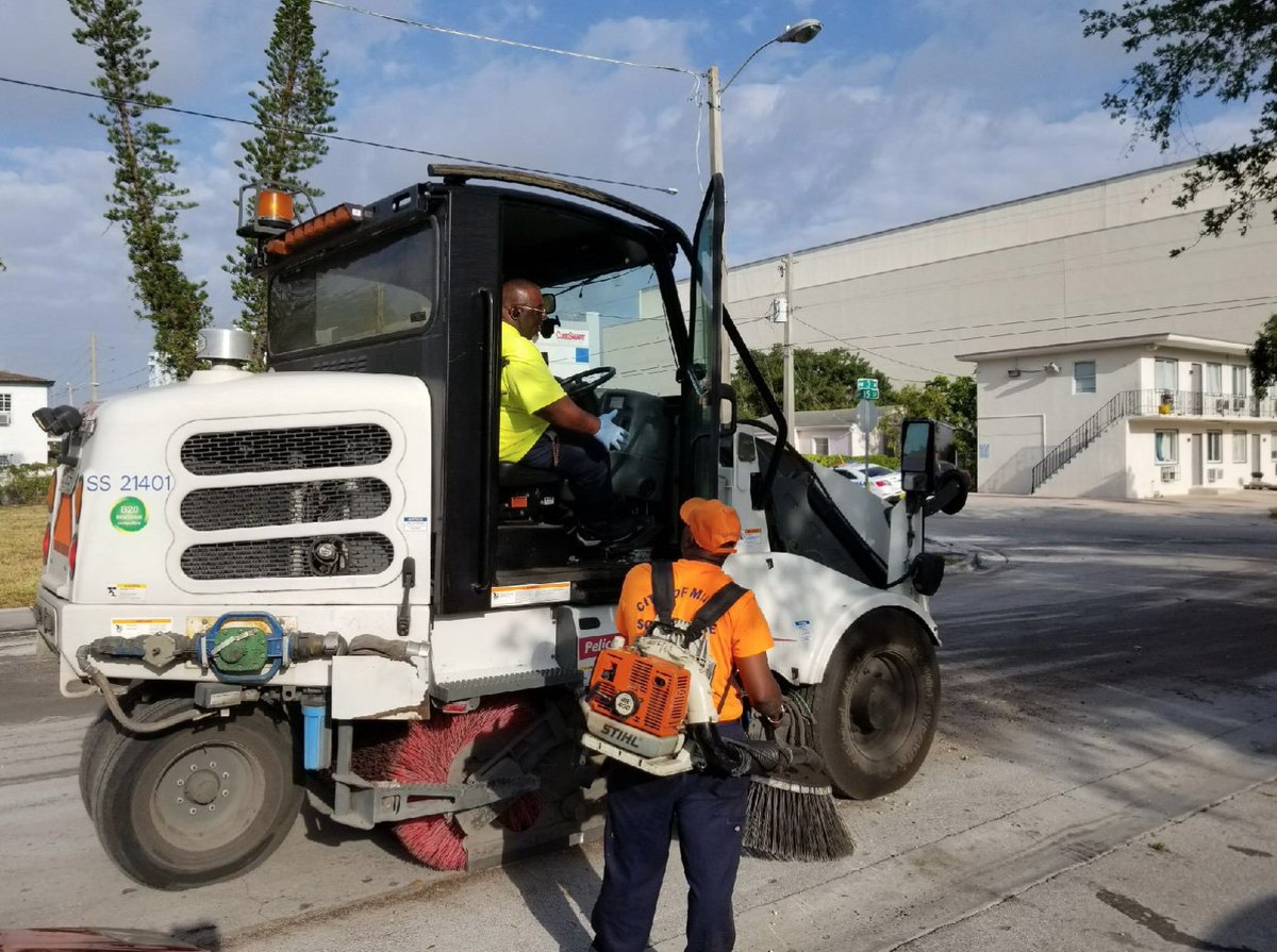 CityofMiami's tweet photo. The weekly Community Cleanup continues this Wednesday 7/11 at 8:30AM. The meeting location will be across from 65 NE 27th Street. Join us to #KeepMiamiBeautiful! #Miami #SafeCity https://t.co/zI5PengTbe
