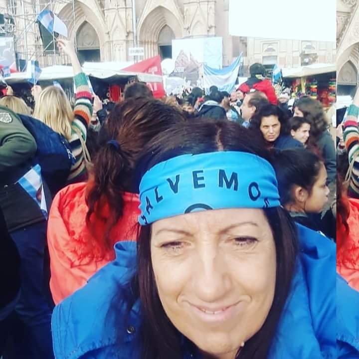 martucontadora's tweet photo. Mas 200.000 personas junto a la Iglesia y frente a la basilica de Lujan dijimos #Provida https://t.co/1VNYEaykPC