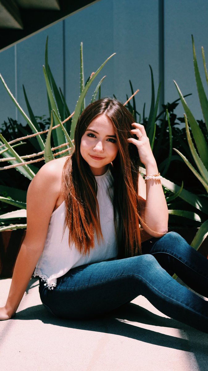aubrxyy's tweet photo. hello eighteen 🔞 https://t.co/89DkvrWJNt