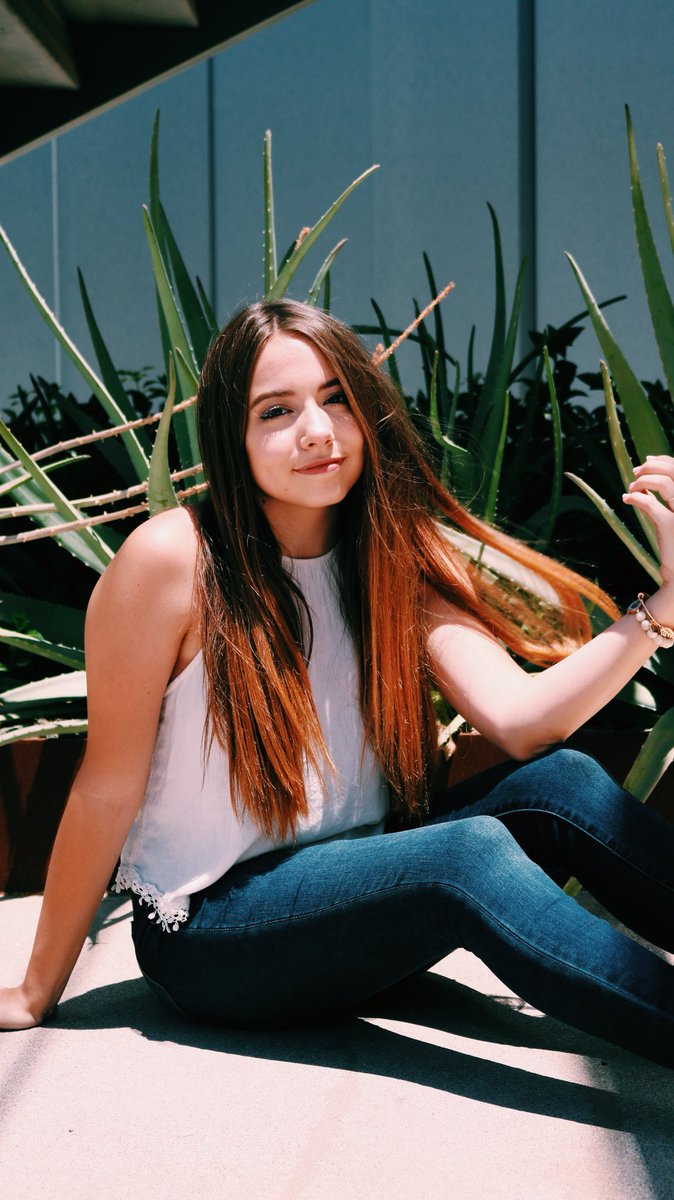 aubrxyy's tweet photo. hello eighteen 🔞 https://t.co/89DkvrWJNt