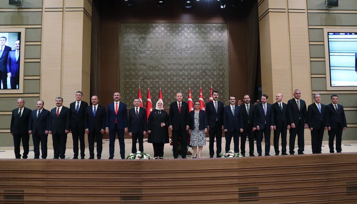 Yeni Hükümet sistemimizin İlk Kabinesi vatanımıza ve milletimize hayırlı olsun.