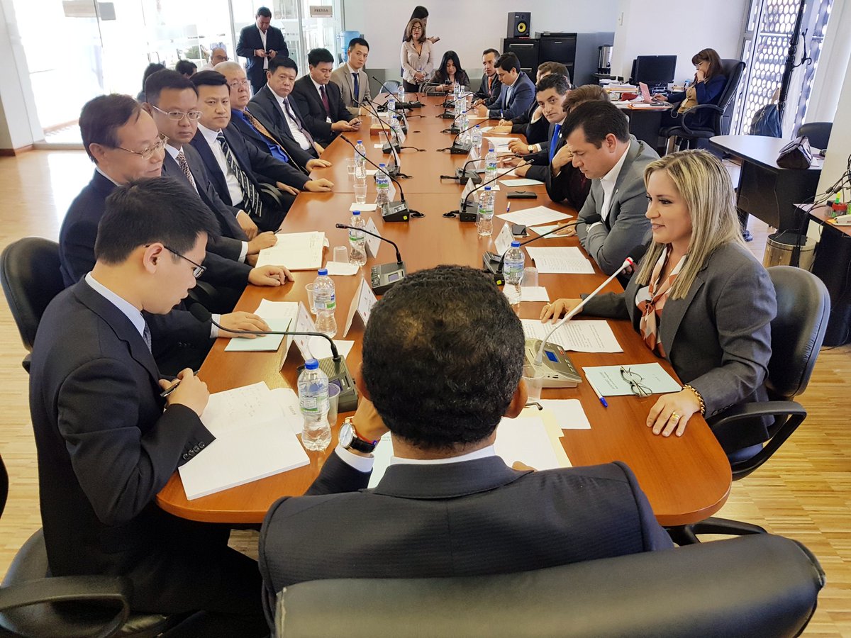 Recibimos a la Delegación que nos visita desde la República Popular de China encabezada por el Sr Vicepresidente del Partido Zhi Gong el Sr. #JiangZuojun 
#GrupoParlamentario
Ecuador/China
