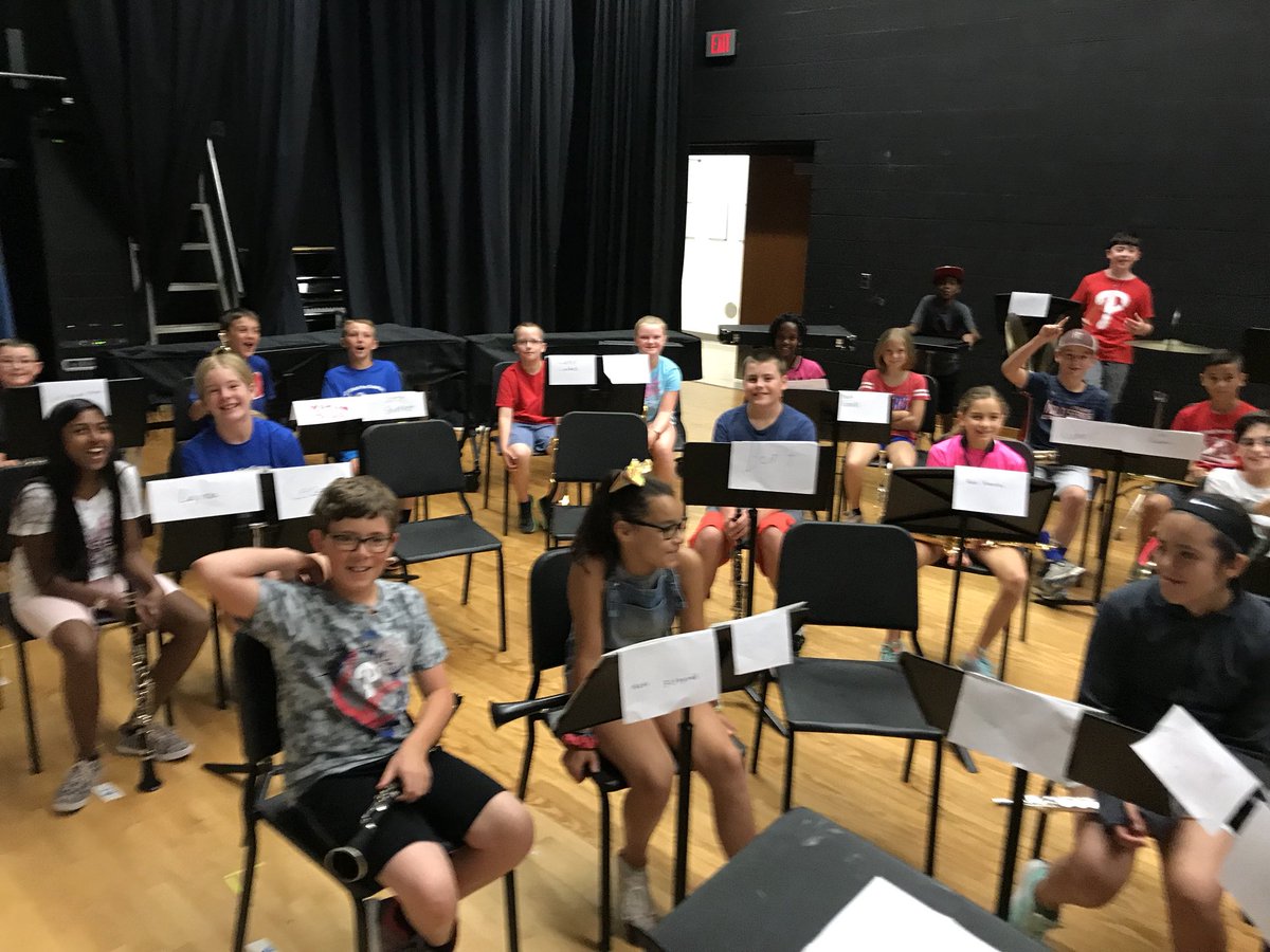 bandlady81's tweet photo. NP Summer Band Day 1 ✔️
It’s gonna be a great week!! ☀️🥁🎹🎺🍦🕶
Tomorrow’s spirit day is sports teams! ⚾️🏈🏀 https://t.co/x796Ya1ZF8